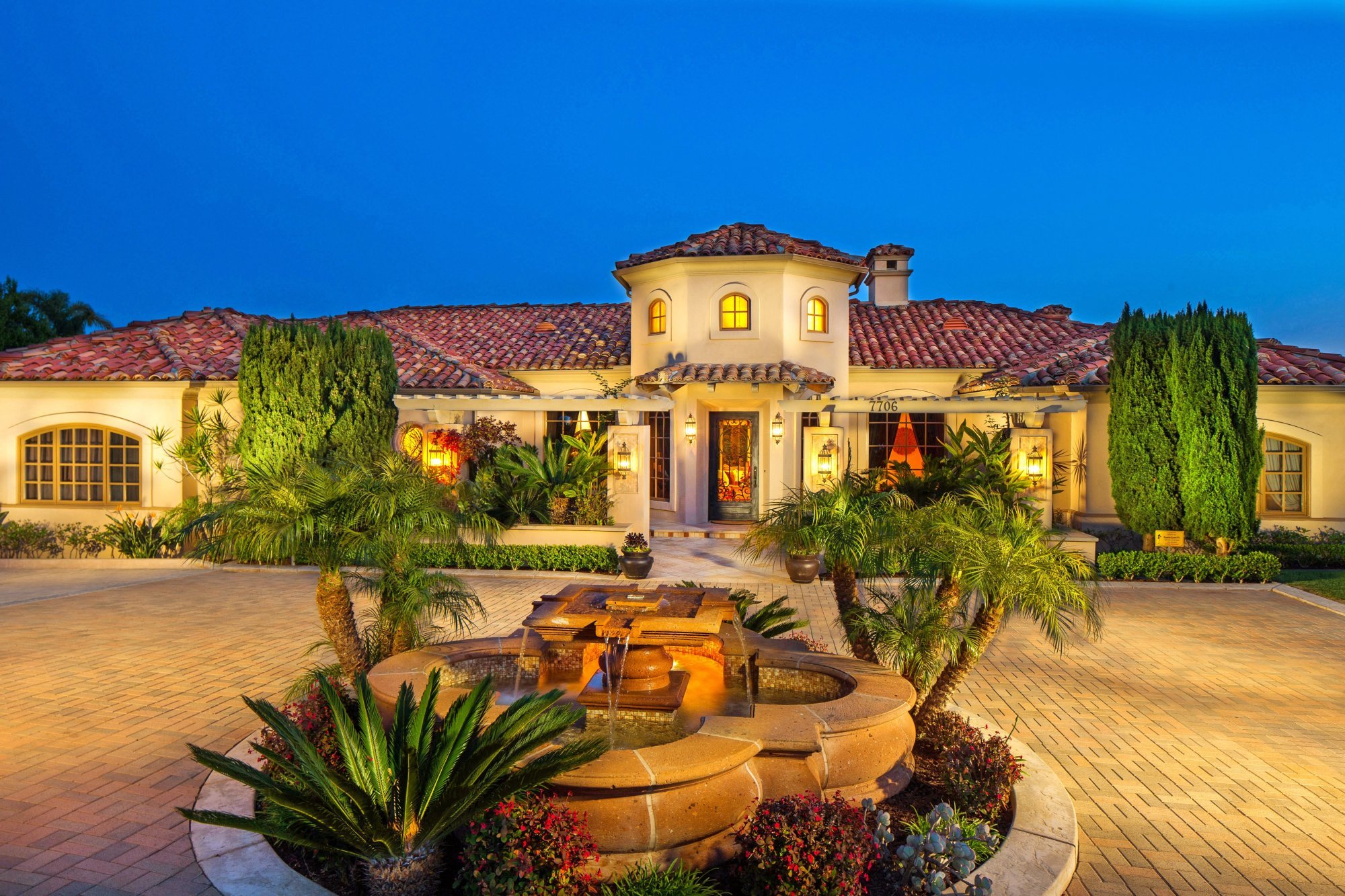REAL ESTATE IN AHWATUKEE